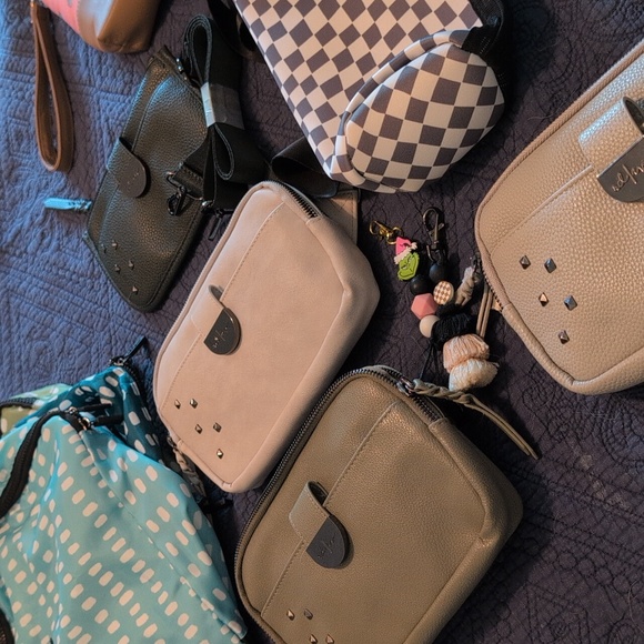 RAD REV Bundle - Picture 2 of 7